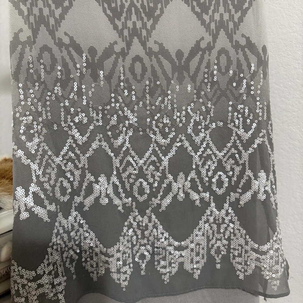 Express Gray and White Patterned Tank Top - Picture 2 of 4